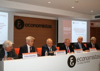 Martínez Mongay y Bonet, en el centro de la imagen./ Foto: CGE