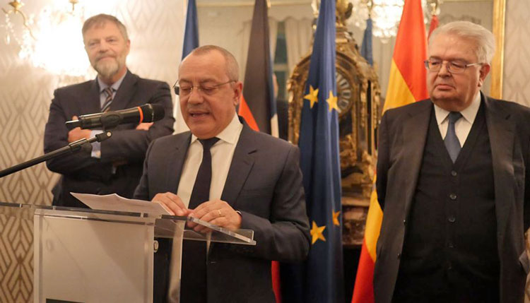 Jean-Michel Casa, durante su intervención, en presencia de Wolfgang Dold y Juan José González Rivas./ Fotos: Embajada de Francia