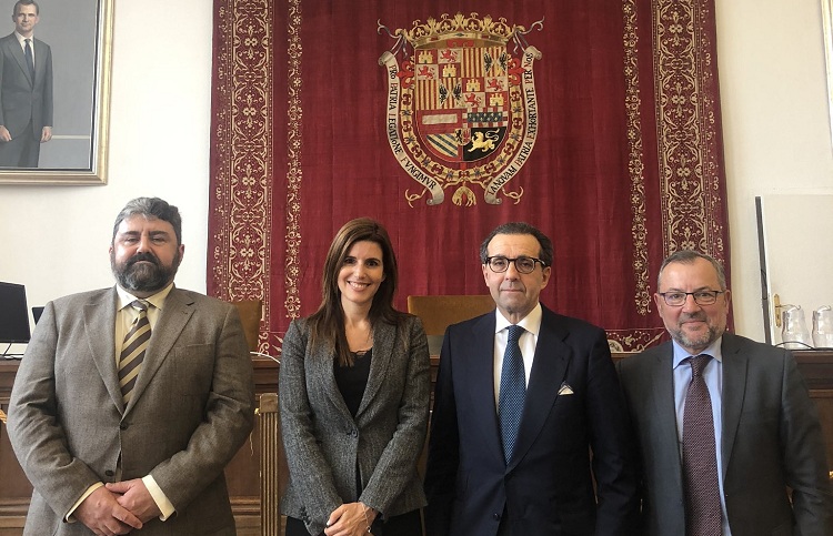 Sánchez, the Deputy Director of the Diplomatic School, Silvia Cosano; De Miguel y Muñoz. / Photo ED