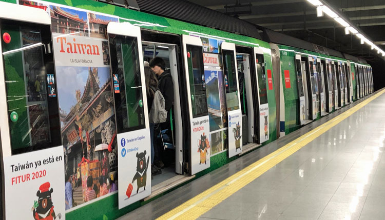 One of the subway trains decorated with the promotion of Taiwan / Photo: Taipei Office