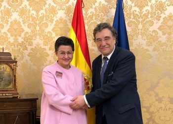 La ministra de Asuntos Exteriores, Arancha González Laya, con Ángel Losada en febrero de 2020. / Foto: MAEC