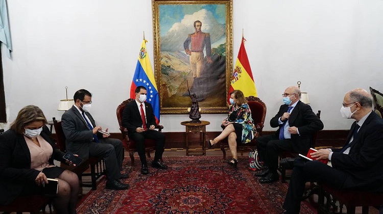 Arreaza's meeting with Gallach / Photo: http://www.mppre.gob.ve/