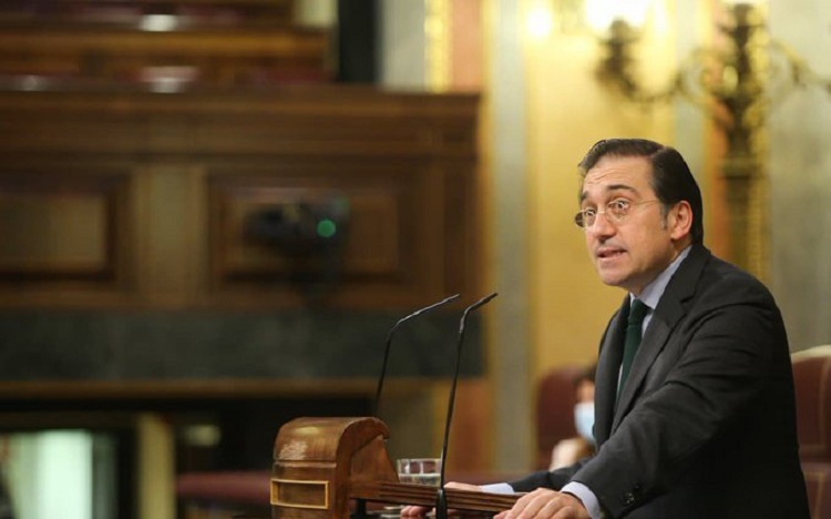 Albares addresses the plenary of the Lower House. / Photo: Congreso