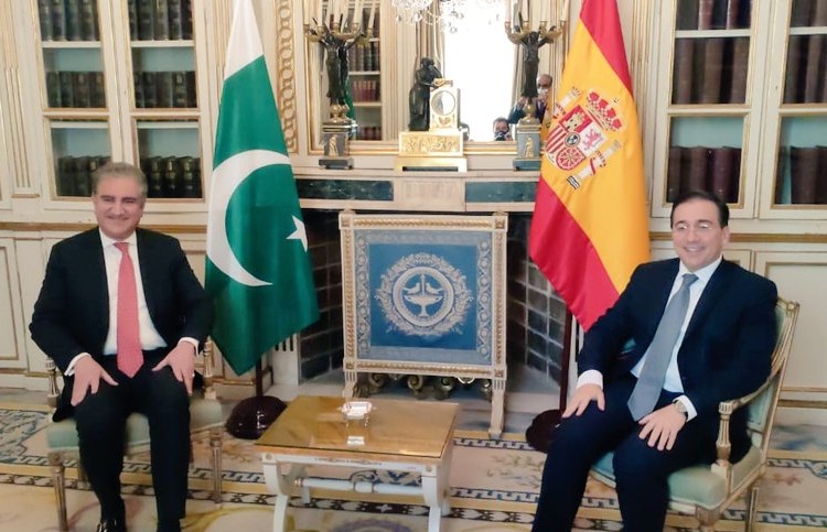 Los dos ministros en el Palacio de Viana. / Foto: MOFA Pakistan