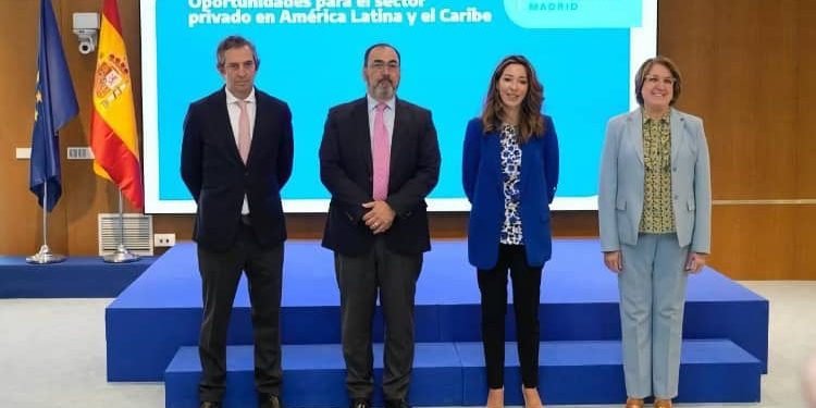 Íñigo Fernández de Mesa, Sergio Díaz-Granados, Xiana Méndez e Inmaculada Riera.