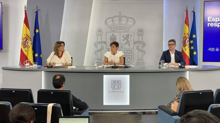 Rueda de prensa posterior al Consejo de Ministros (Pool Moncloa/Fernando Calvo)