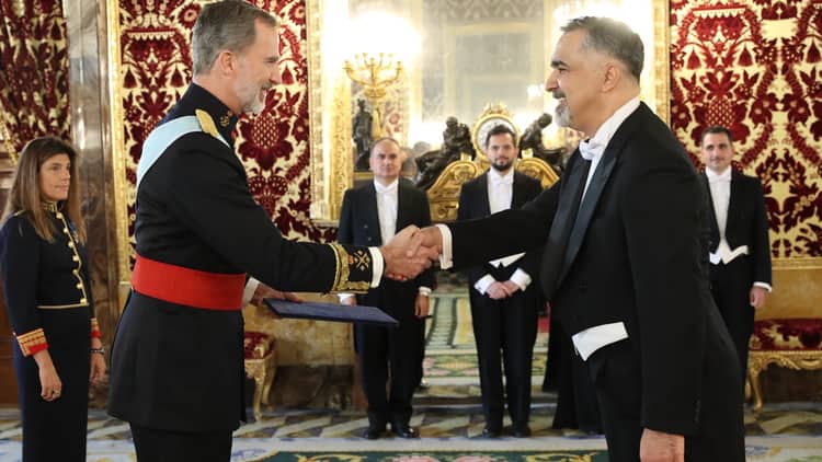 El embajador Adel Mustafa Kamil Alkurdi, el día que presentó sus Credenciales al Rey./ Foto: Casa de SM el Rey