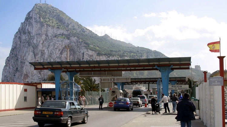 Customs crossing between Gibraltar and Spain from the Spanish side / Photo: Arne Koehler / Under the Creative Commons licence
