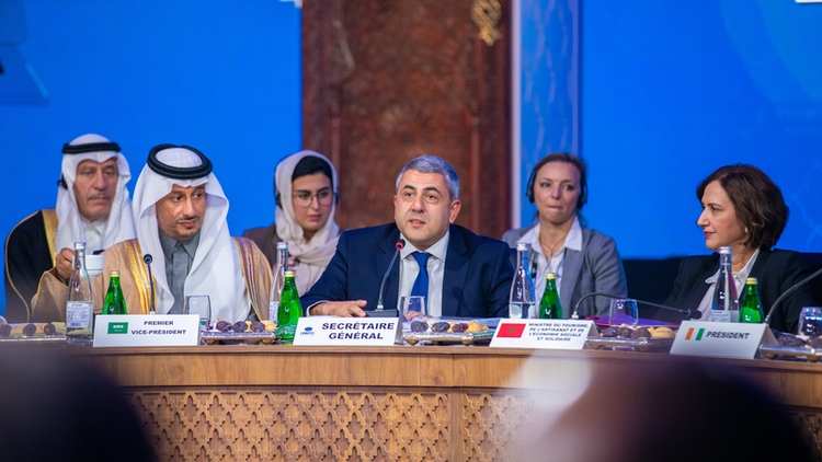 UNWTO Secretary-General, in the center, between the Saudi and Moroccan Ministers of Tourism / Photo: UNWTO