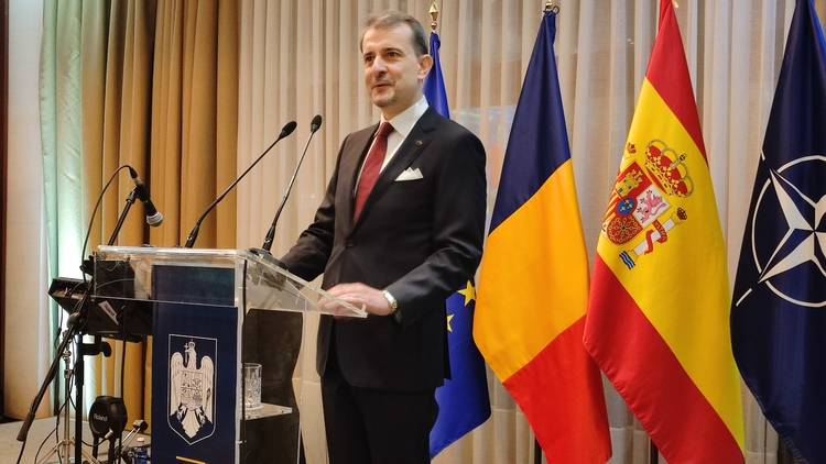 Ambassador George Bologan addresses the guests / Photos: JDL