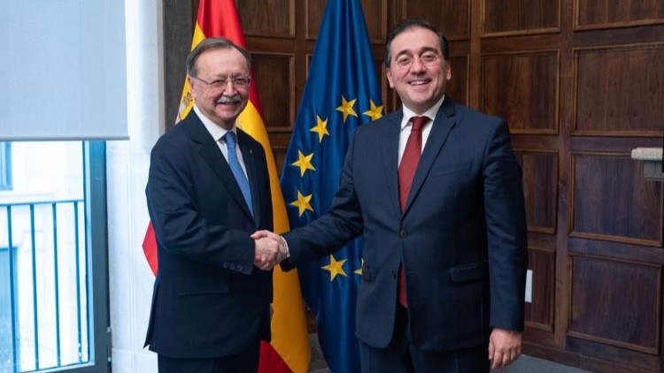 Juan Jesús Vivas and José Manuel Albares during yesterday's meeting / Photo: Presidency of Ceuta.
