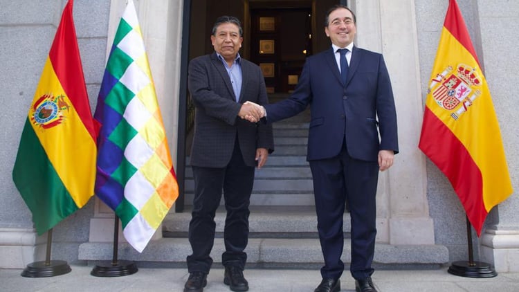 El vicepresidente de Bolivia y el ministro español, ayer en Madrid.