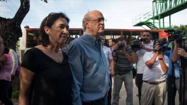 Desirée Elizondo with her husband, journalist Carlos Fernando Chamorro. / Photo: Confidencial