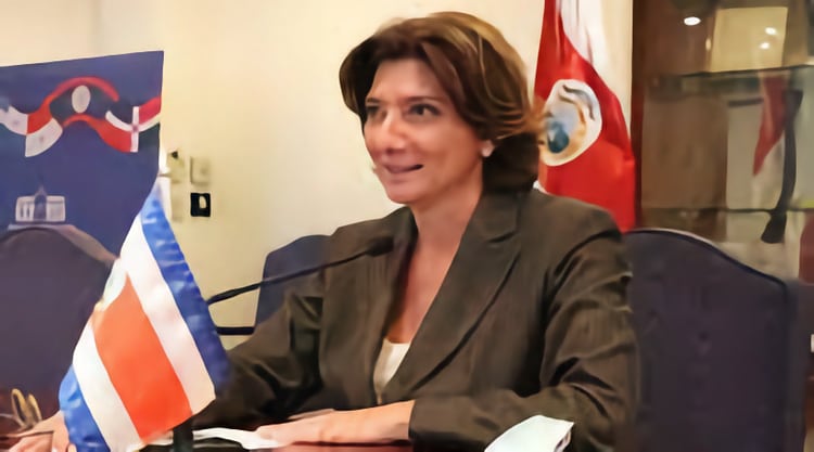 La embajadora Adriana Bolaños.