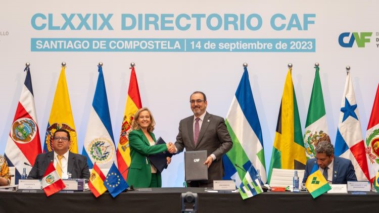 Calviño y Díaz-Granados tras la firma. / Foto: MINECO