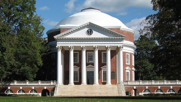 Biblioteca de la Universidad de Virginia. / Foto: Aaron Josephson//commons.wikimedia.org.